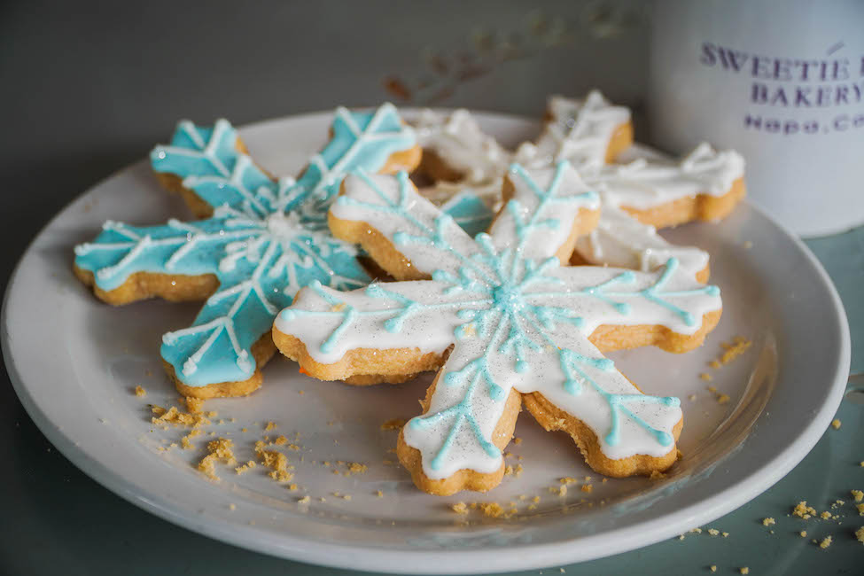 Sweetie Pies Bakery Christmas Snowflake Cookies